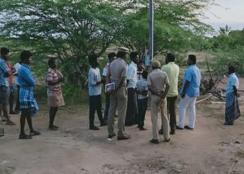 ஒரு பறவைக்காக 40 நாட்கள் இருட்டில் இருந்த  கிராமம்!