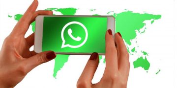 வாட்ஸ்அப்பில் அறிமுகமா இருக்கின்றன 138 புதிய எமோஜிகள்