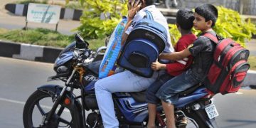 வாகனம் ஓட்டும் போது செல்போன் பேசினால் ரூ.10,000 அபராதம்..!